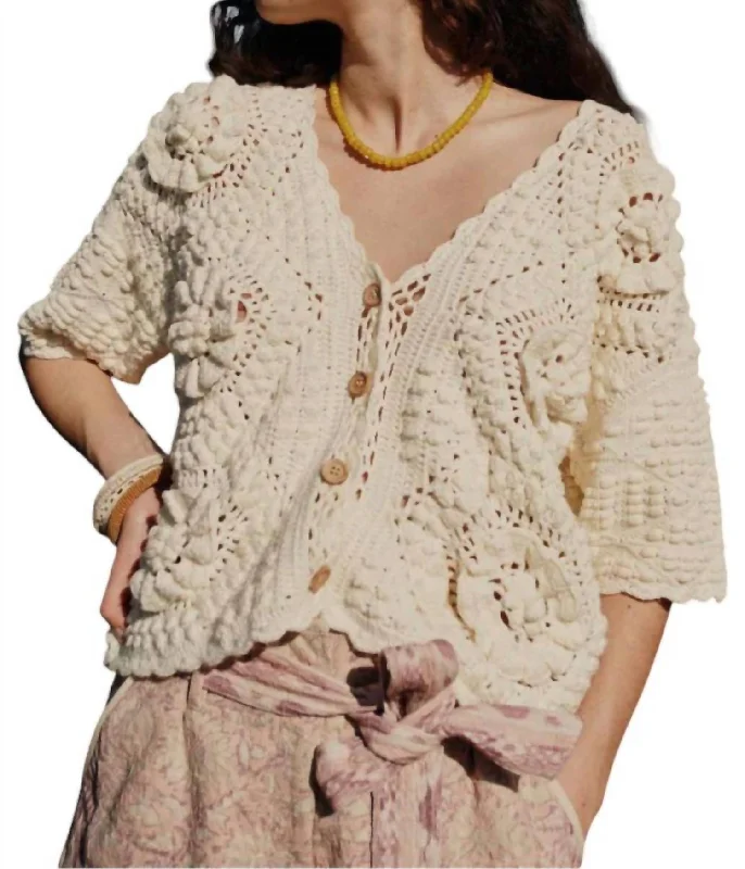 Mallyra Cardigan In Cream