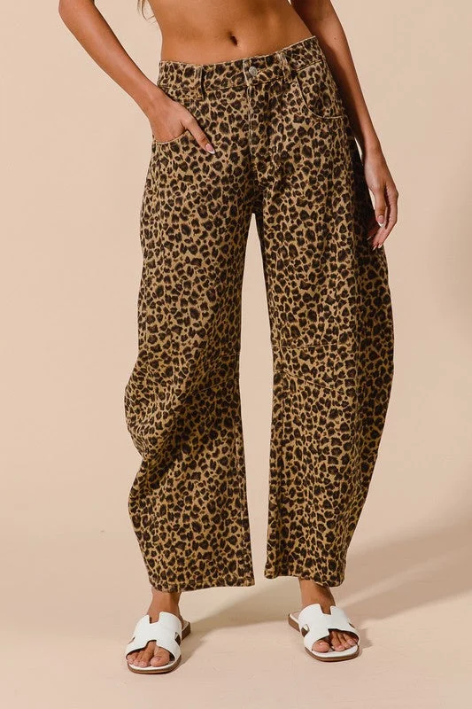 So Me Mid Rise Leopard Barrel Jeans